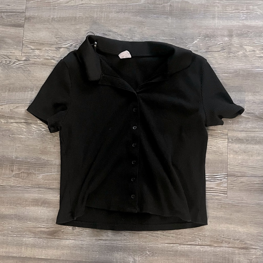 Black cropped collared shirt No Boundaries brand size XL 15-17
